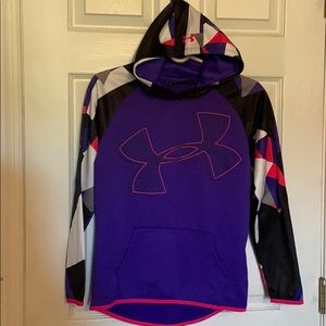 Under Armour Girls NWOT hoodie-Yxl